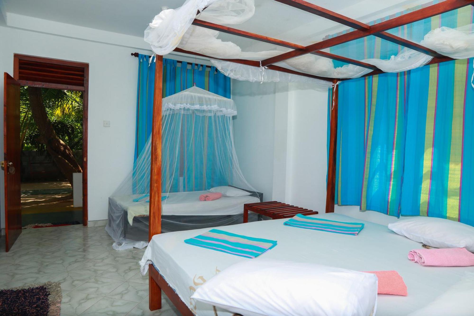 Panorama Rock Cafe Bed & Breakfast Тангале Екстериор снимка