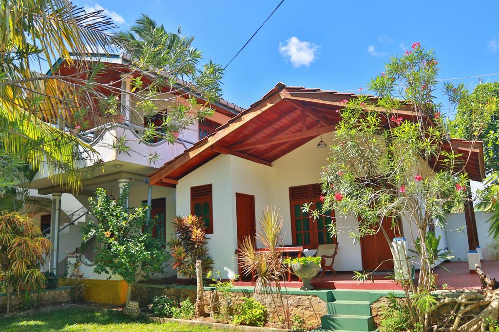 Panorama Rock Cafe Bed & Breakfast Тангале Стая снимка