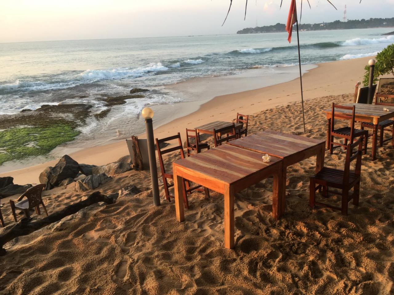 Panorama Rock Cafe Bed & Breakfast Тангале Екстериор снимка
