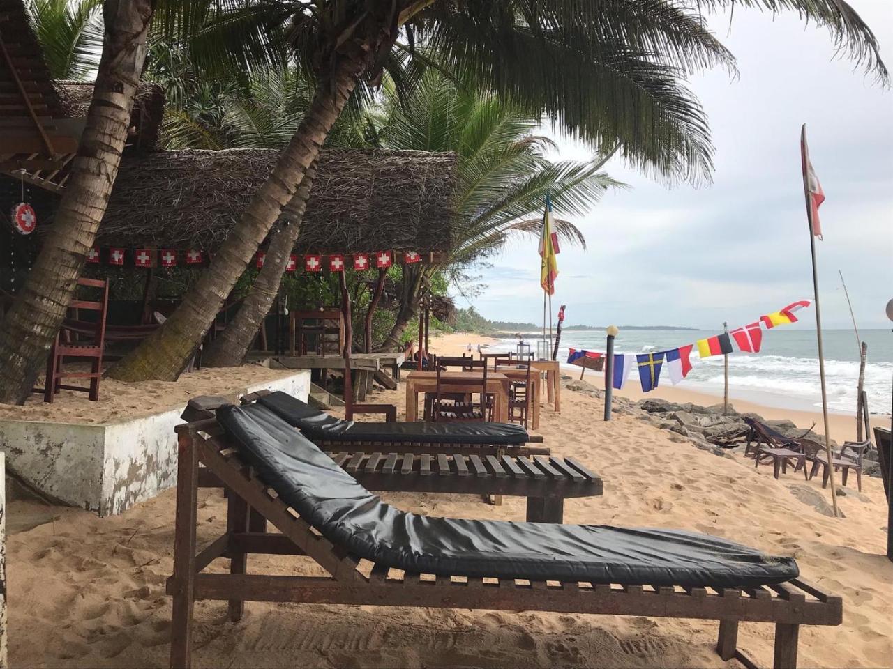 Panorama Rock Cafe Bed & Breakfast Тангале Екстериор снимка